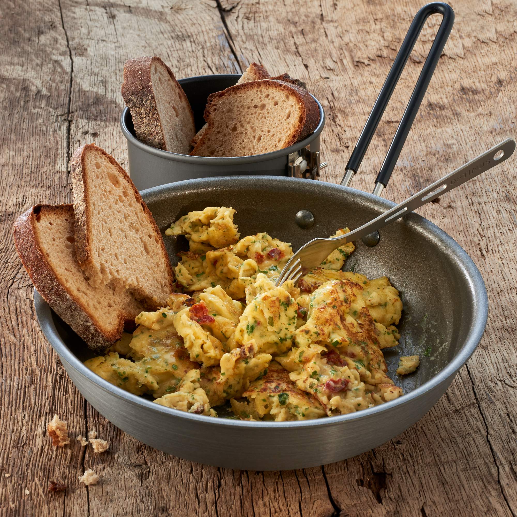 TREK\'N EAT SCRAMBLED EGGS WITH ONIONS - Outdoor Essen