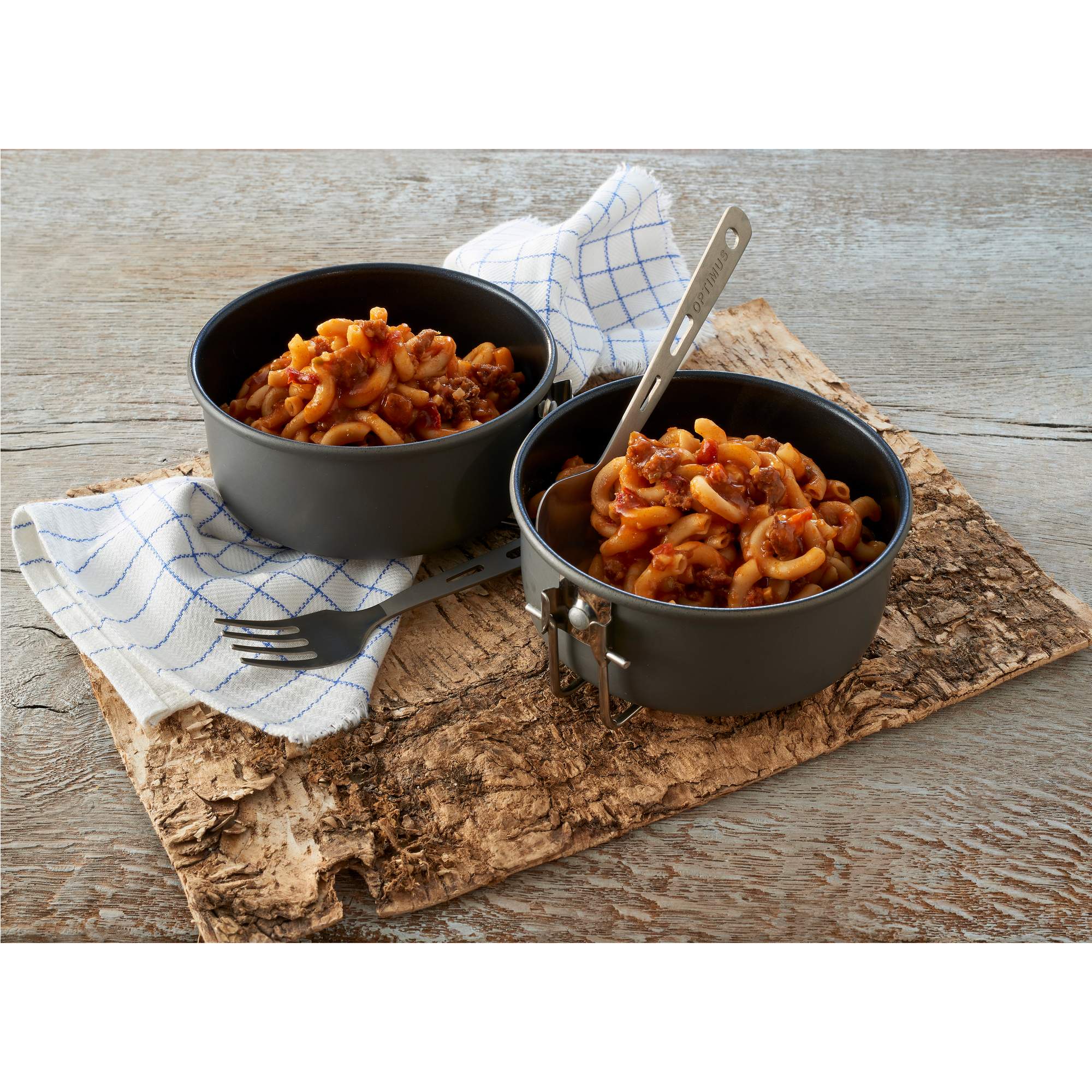 TREK\'N EAT SPICY BEEF CASSEROLE WITH NOODLES - Outdoor Essen