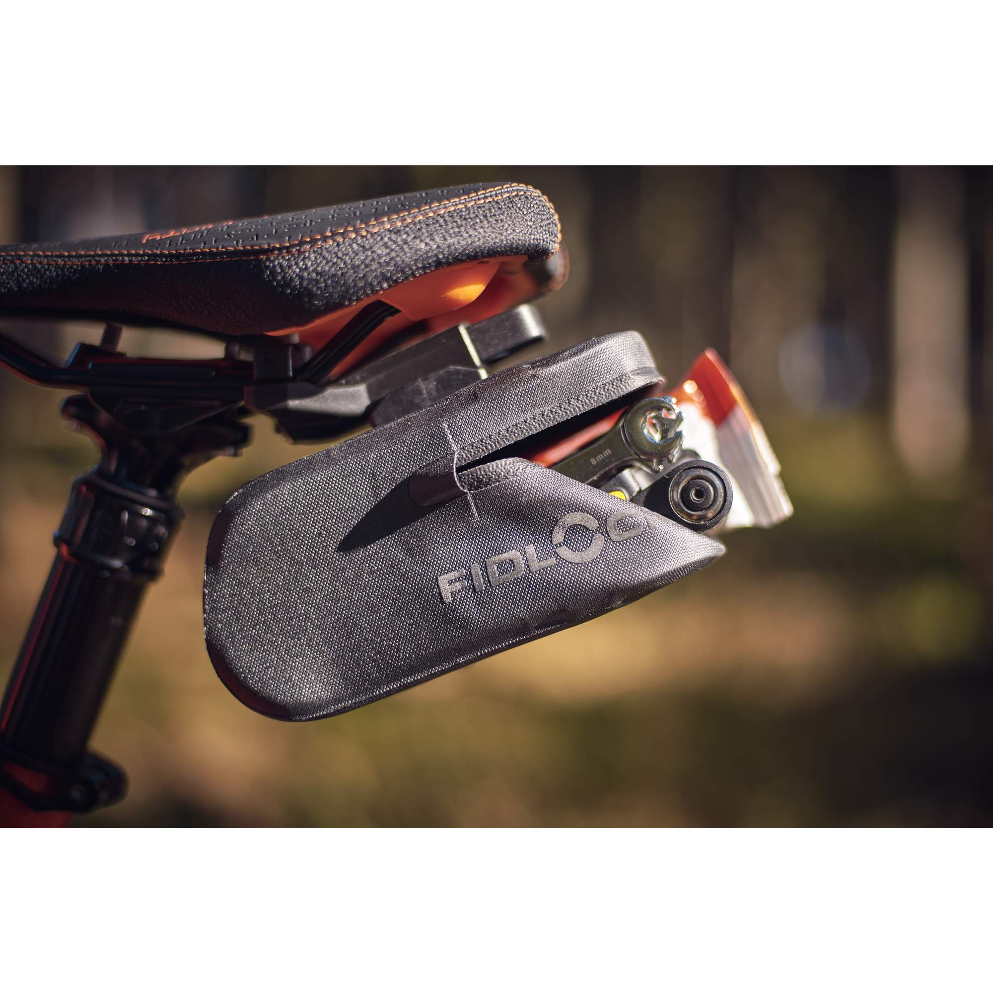 Fidlock PUSH SADDLE BAG 600 + SADDLE BASE - Satteltasche
