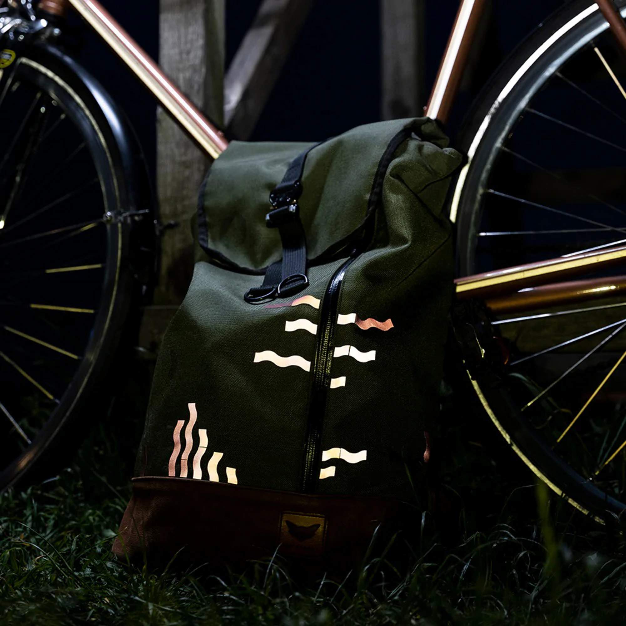 REFLECTIVE Berlin REFLECTIVE FABRIC STICKERS WAVES - Fahrradzubehör