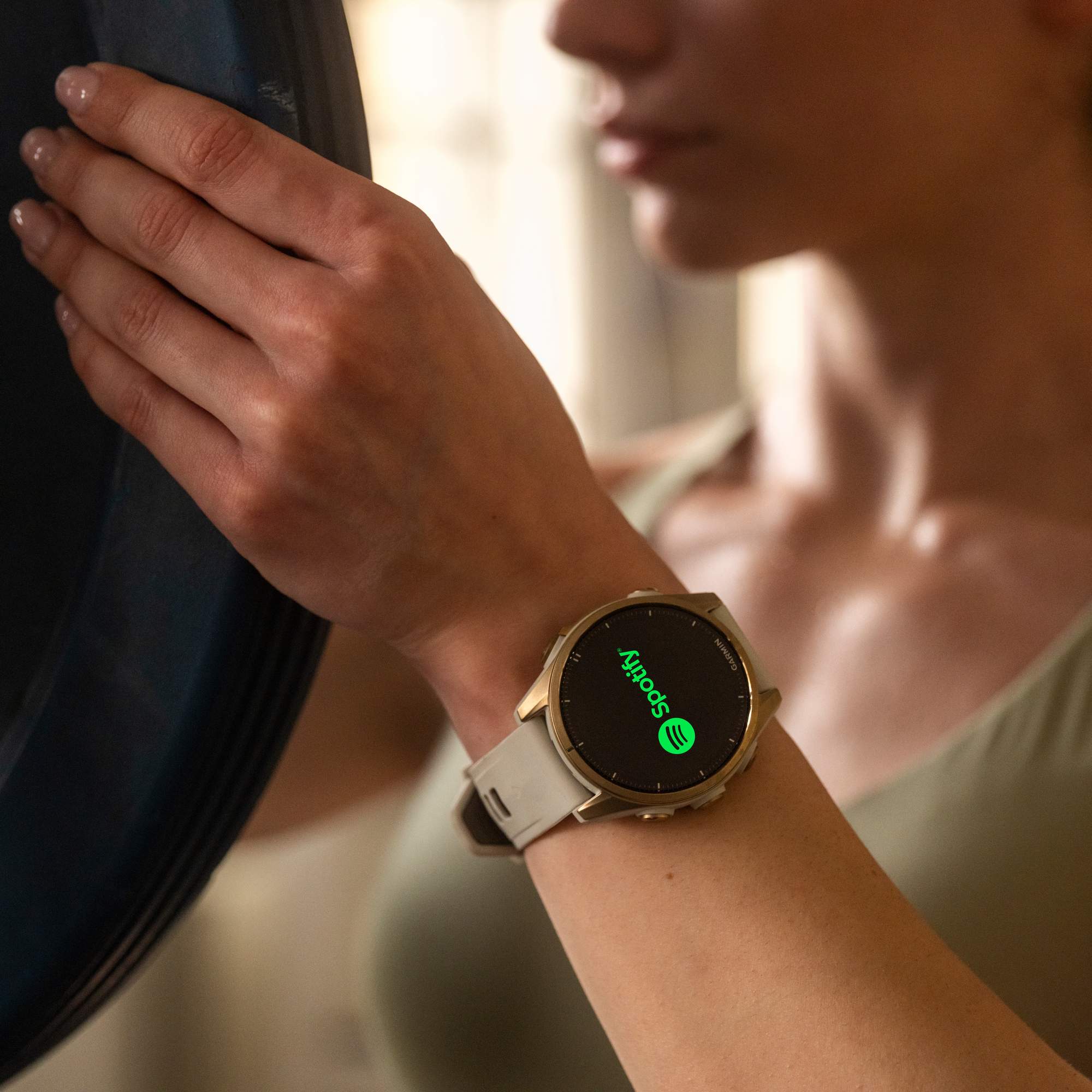 Garmin FENIX 8 - 43 MM AMOLED - Smartwatch