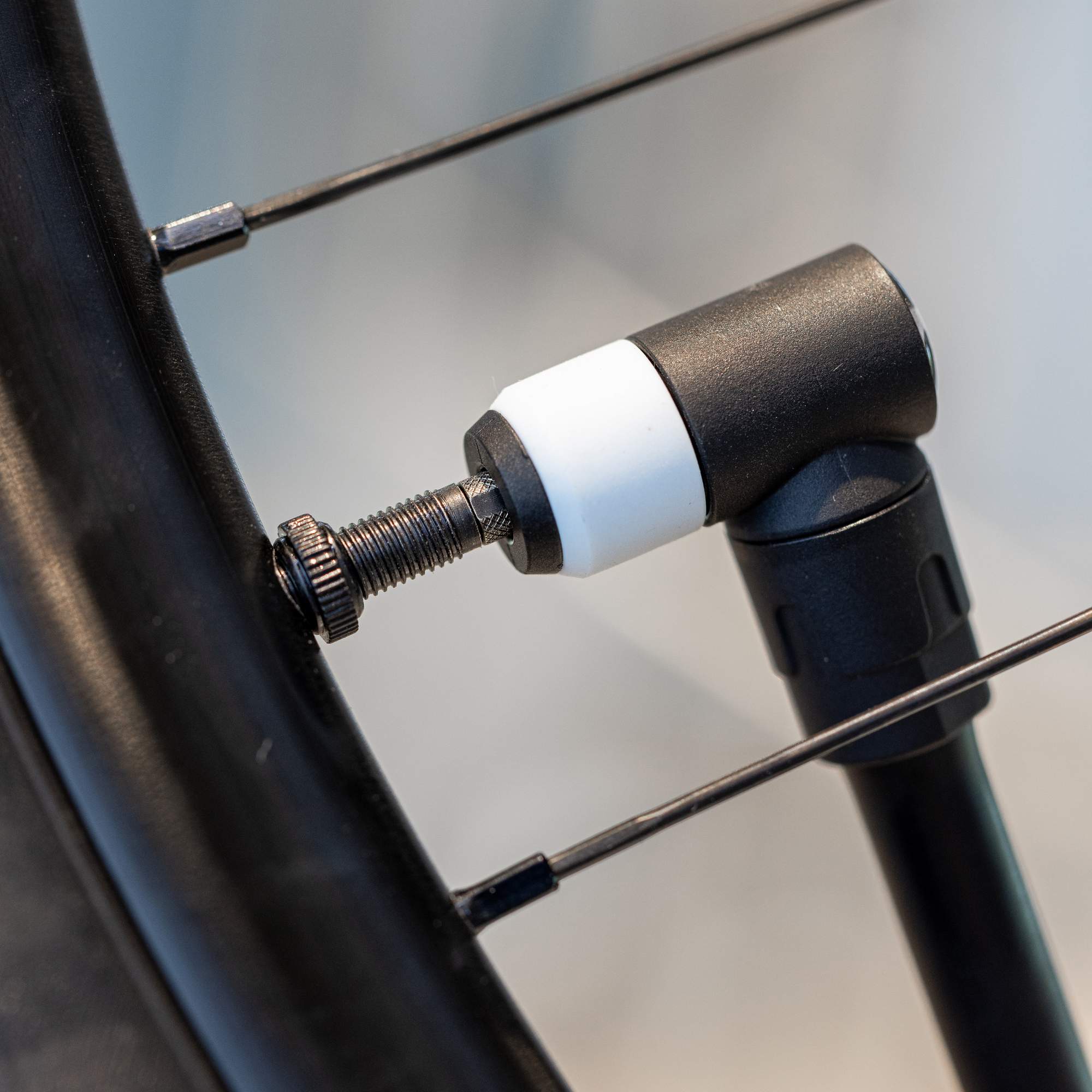 Schwalbe VENTIL CLIK VALVE, DV KIT MIT PUMPENKOPF - Fahrradzubehör Schwalbe VENTIL CLIK VALVE, DV KIT MIT PUMPENKOPF - Fahrradzubehör