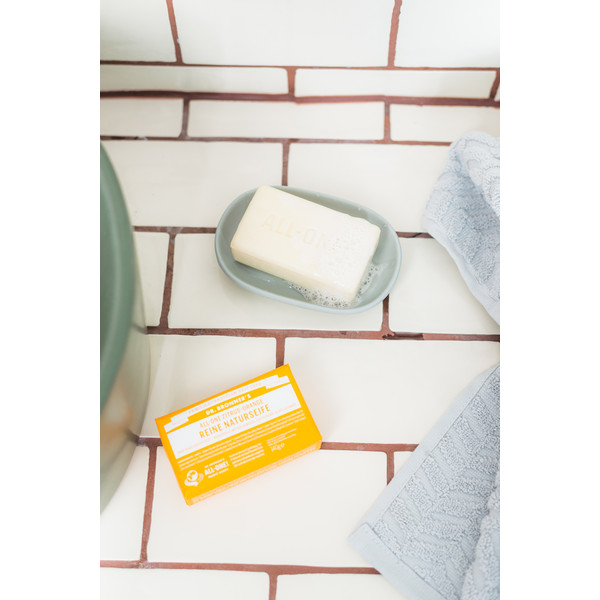 Dr. Bronner's REINE NATURSEIFE (STÜCKSEIFE) - Outdoor Seife Ansicht 2
