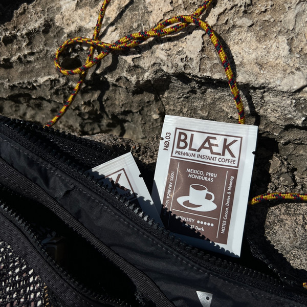 Blaek Coffee BLAEK PREMIUM INSTANT COFFEE NO.3 - DARK ROAST - BOX - Kaffee Ansicht 6