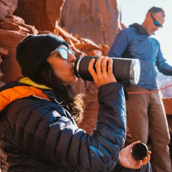 Yeti Coolers R36 C CHUG BOTTLE - Trinkflasche Ansicht 7